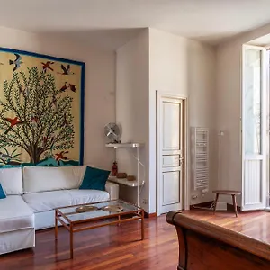  Apartment The Charming House - Pantheon Italy
