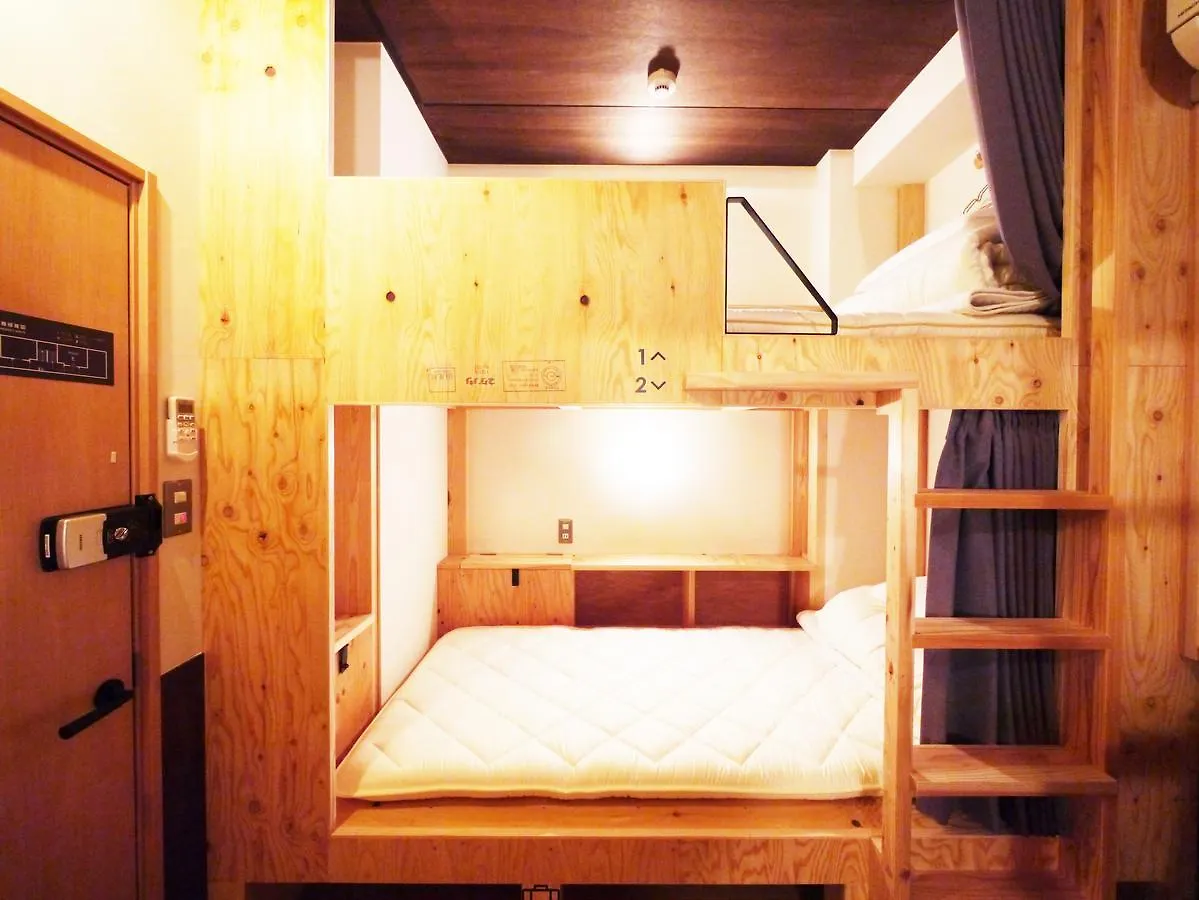 Poly Hostel 2 Namba Osaka