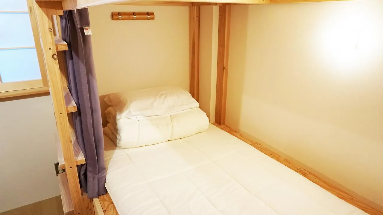 Poly Hostel 2 Namba Osaka 0*,  Japan