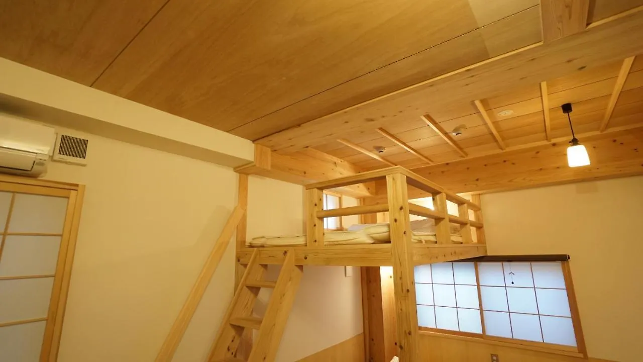 Poly Hostel 2 Namba Osaka 0*,  Japan