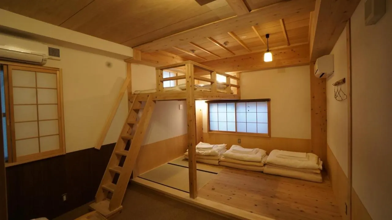 Poly Hostel 2 Namba Osaka